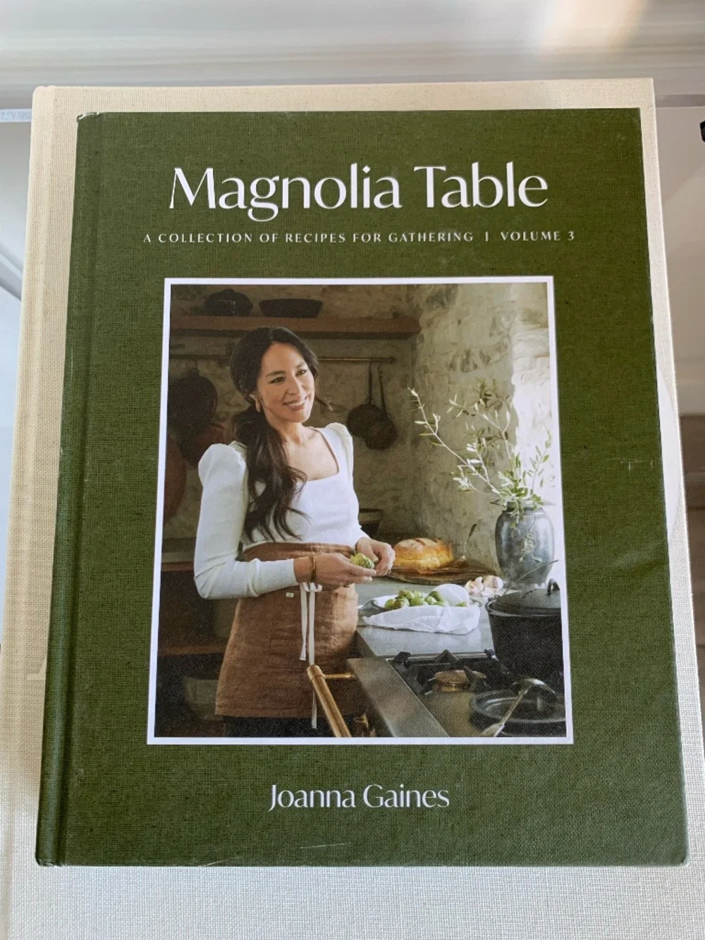 Coffee table/cooking book
